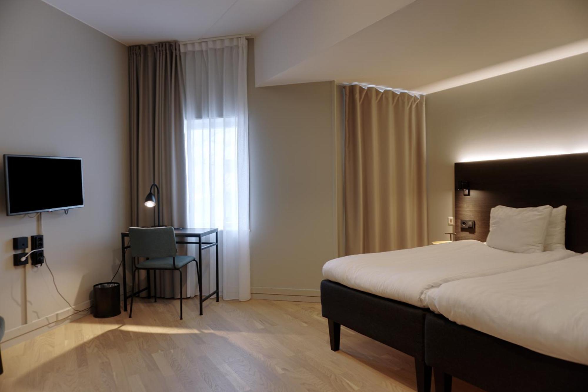 First Hotel Joenkoeping Екстериор снимка