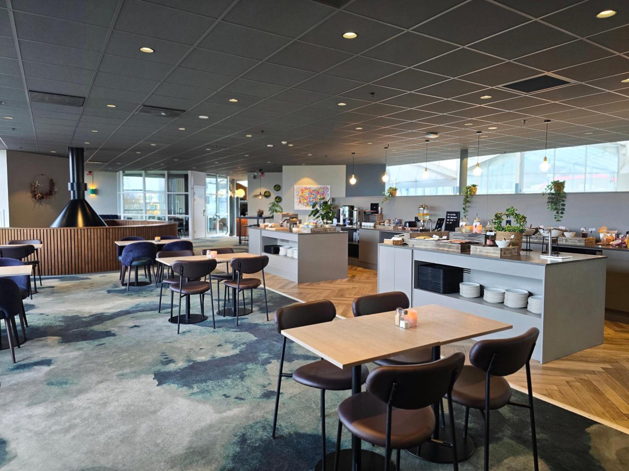 First Hotel Joenkoeping Екстериор снимка